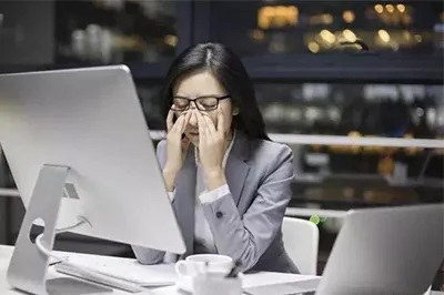 上班容易眼鏡酸痛怎么緩解？